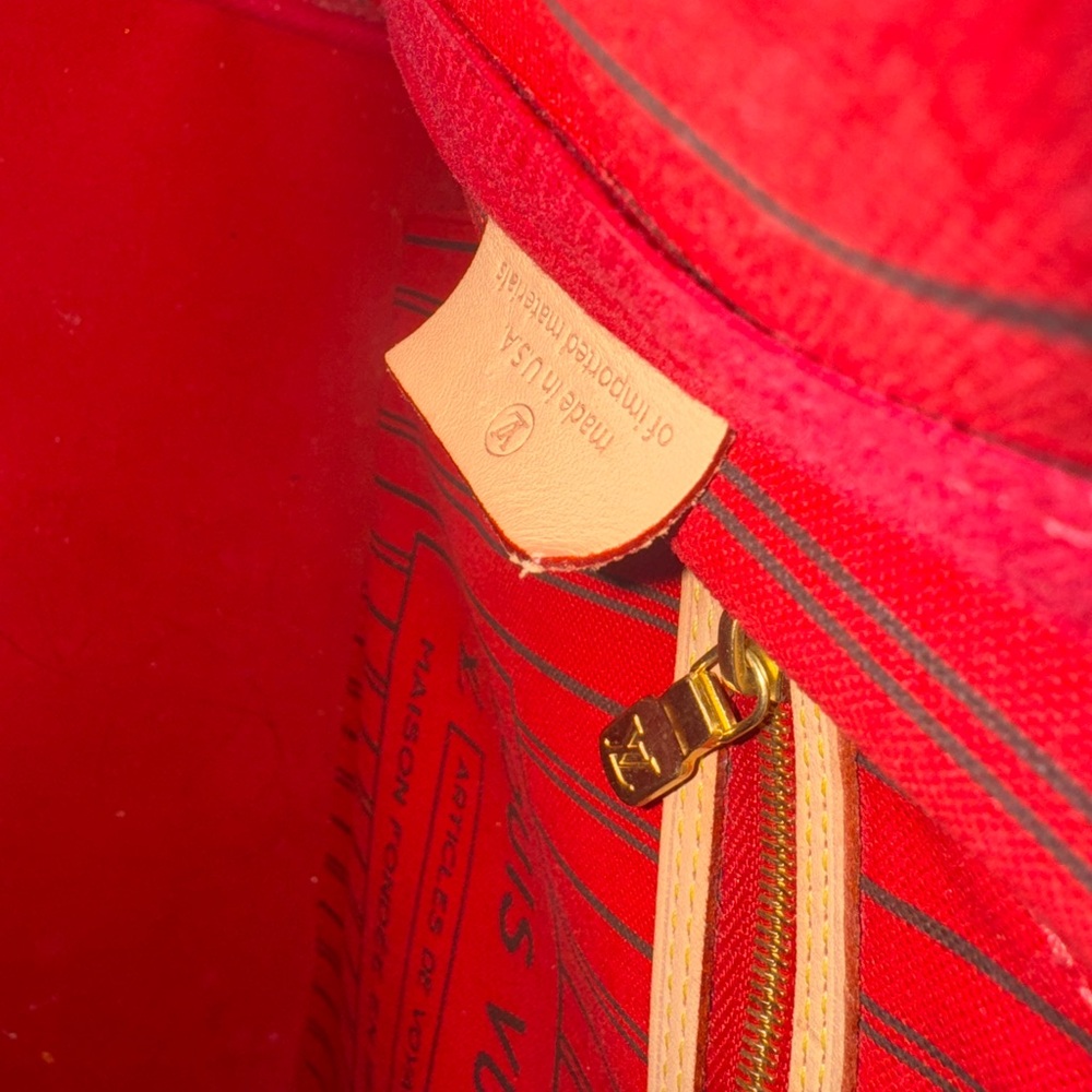 Louis Vuitton Monogram Neverfull MM - Picture 7 of 17